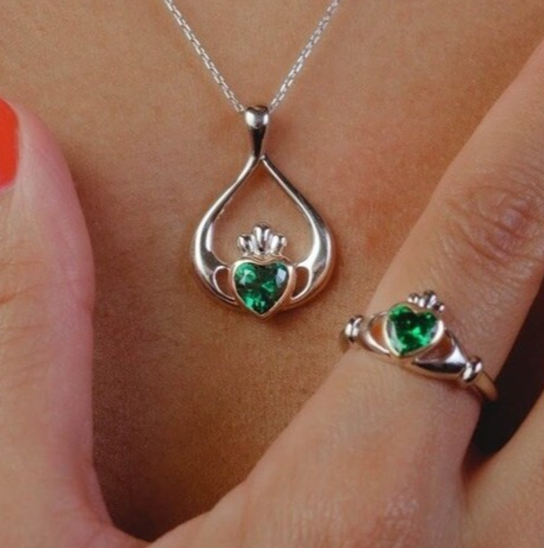 Claddagh Green Stone Ring with Irish Gold